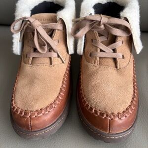 MANITOBAH Mukluks Skoden sz 7 lace-up ankle bootie leather oak brown